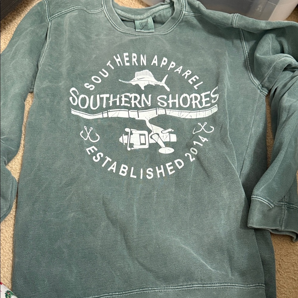 Comfort Colors Men's Crewneck in Washed Green